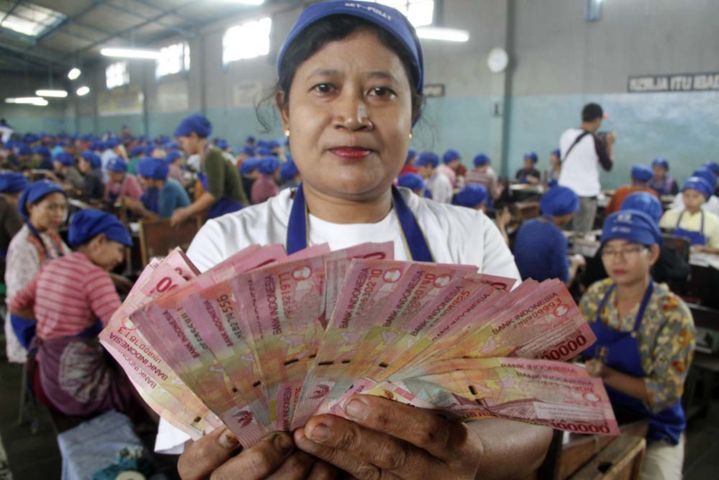 Buruh Kini Tuntut UMSK, UMP 2017 di Bawah Negara Tetangga