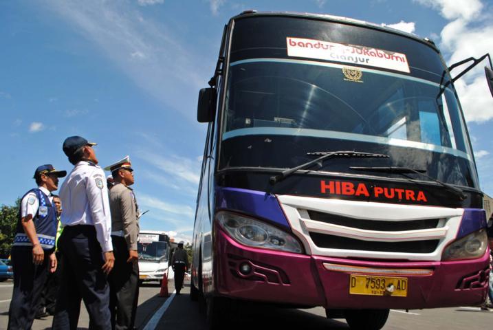 Periksa Bus Angkutan Umum Antisipasi Kecelakaan Selama Libur Tahun Baru