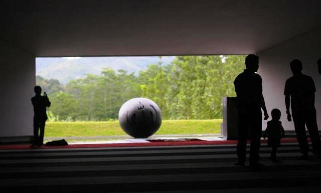 Wisata Halal Hanya Tren