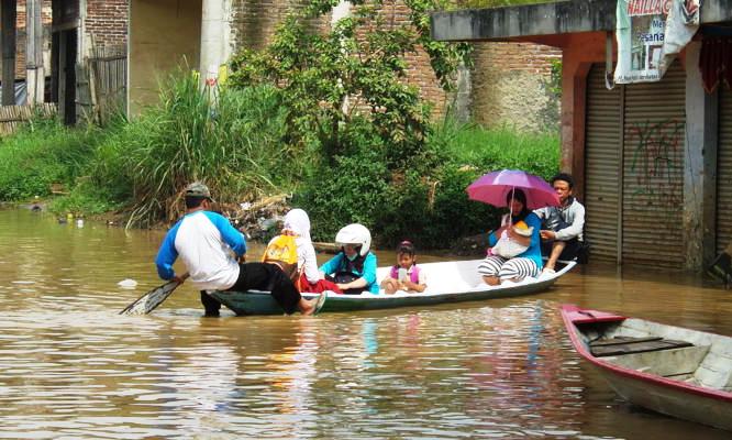 Banjir, KBM SD di Pengungsian