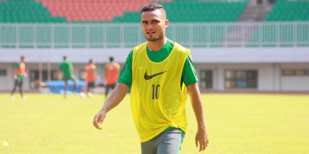 Persib Belum Pikirkan Rizky Pora