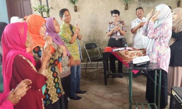 Paraji Dilarang Praktik Persalinan