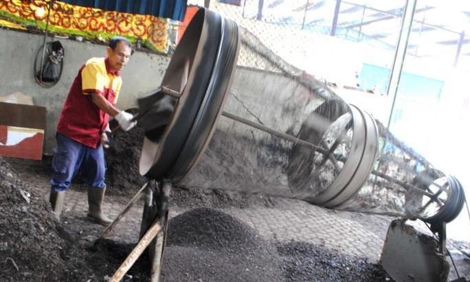 Mulai Swakekola Sampah, Pemkot Bandung Siapkan Perwal