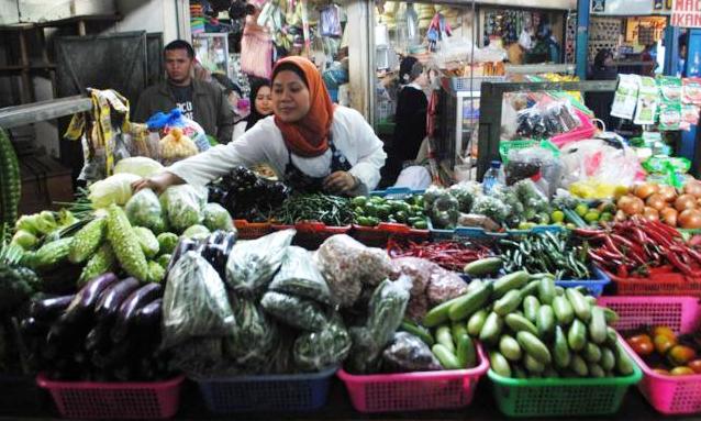 Emil Bakal Revitalisasi Sembilan Pasar Tradisional