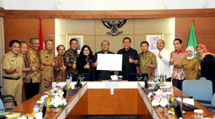 Gubernur Tekan MoU Geopark Ciletuh