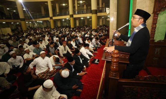 Dobrak Partisipasi Anak Muda Subuh Berjamaah