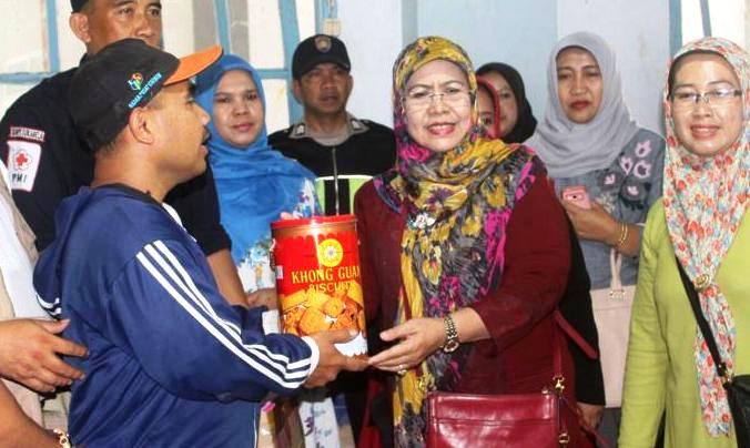 Tidak Paksakan Elin Maju