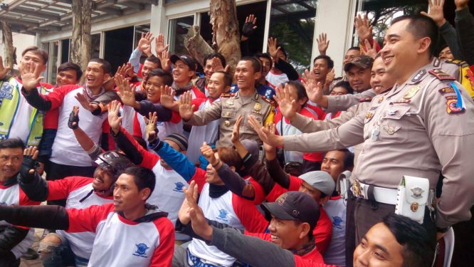 Tukang Ojek Dijadikan Duta Keselamatan