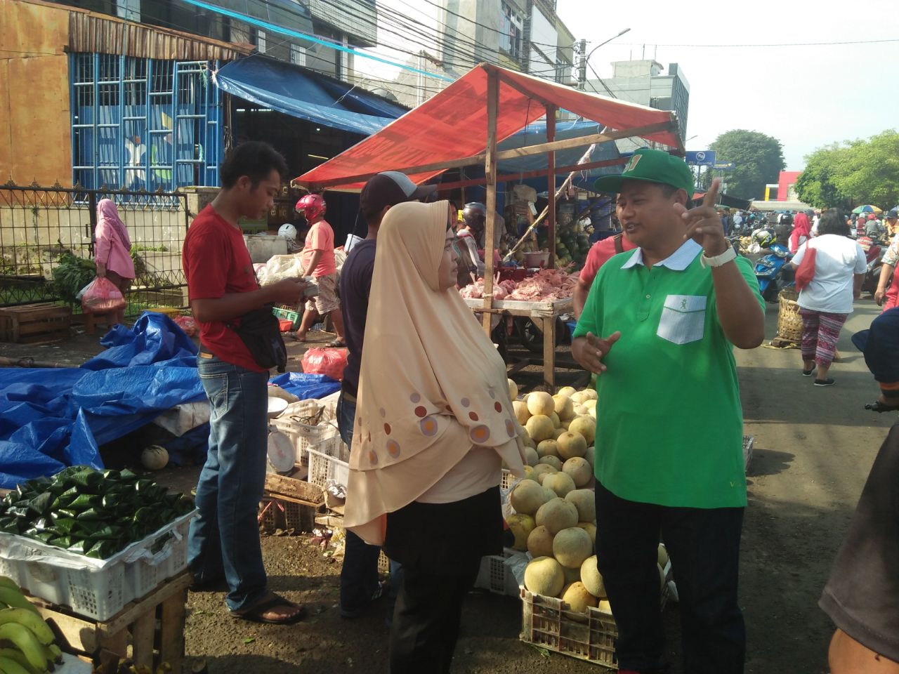 Blusukan di Pasar Anyar dan Car Free Day, Uu Optimis Rindu Menang Di Kota Bogor