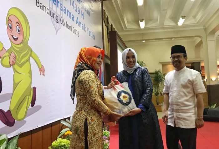 PLN Santuni 17.000 Anak Yatim dan Dhuafa