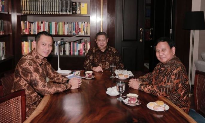 Muncul Kubu Tandingan Istana Kamis, 26 Juli 201861