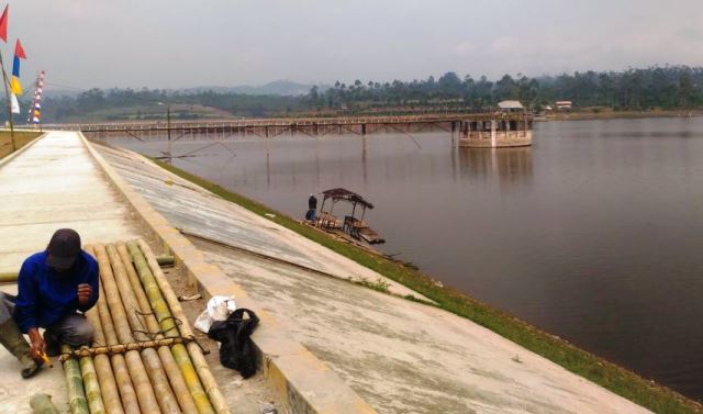 Situ Cileunca Surut 2,5 Meter