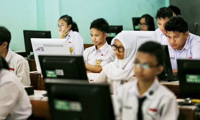 Ujian Tanpa Kertas, Bisa Hemat Miliaran