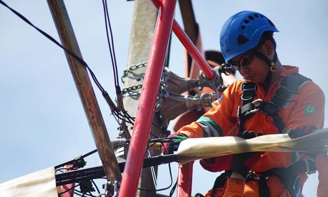 PLN Kawal Pasokan Listrik Selama Ramadhan