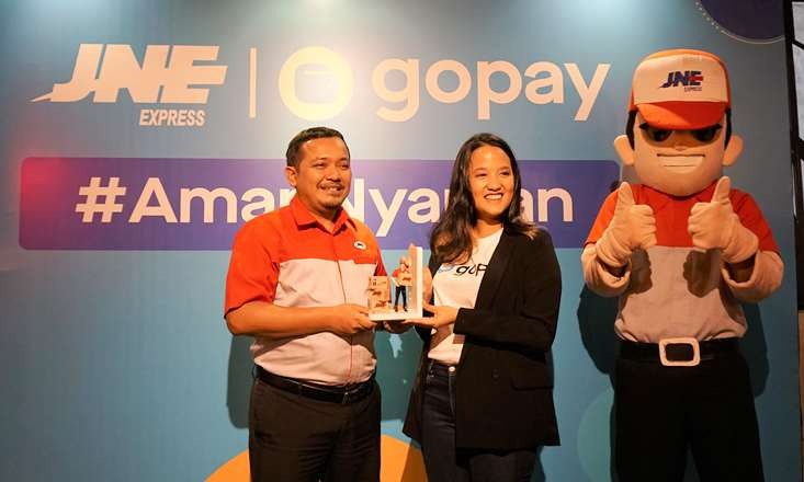 GoPay Jadi Uang Elektronik Pertama di Gerai JNE