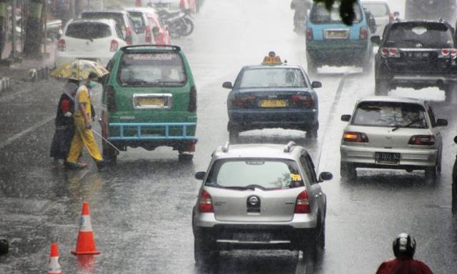 Waspadai Hujan dan Cuaca Ekstrem