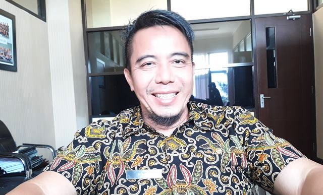 Dinsos KBB Mulai Pasang Stiker PKH di Rumah