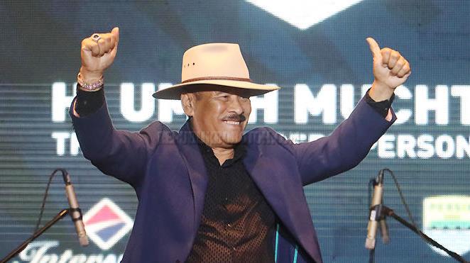 Umuh Muchtar Mundur dari Jabatan Manajer Persib