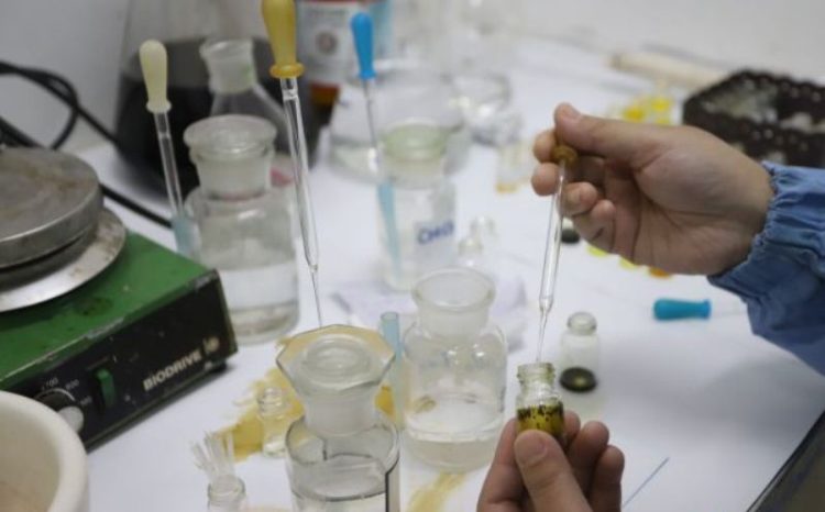 Pemerintah Dukung Proses Penelitian Obat Corona Milik Unair