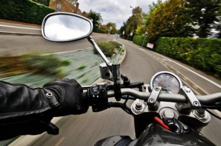 Fungsi Spion pada Motor, Jangan Dianggap Remeh !