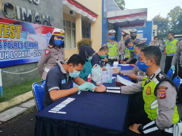 Sebelum Menggelar Operasi Lodaya, Seluruh Anggota Polres Cimahi Lakukan Rapid Tes