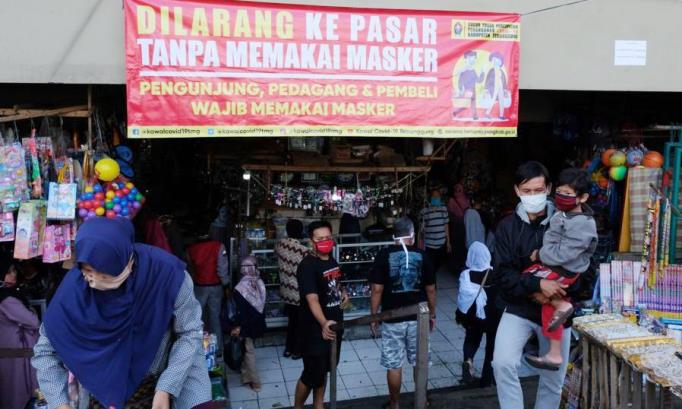 Bakal Sanksi PKL Tak Bermasker