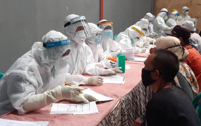 Awasi Pergerakan Massa di Tengah AKB