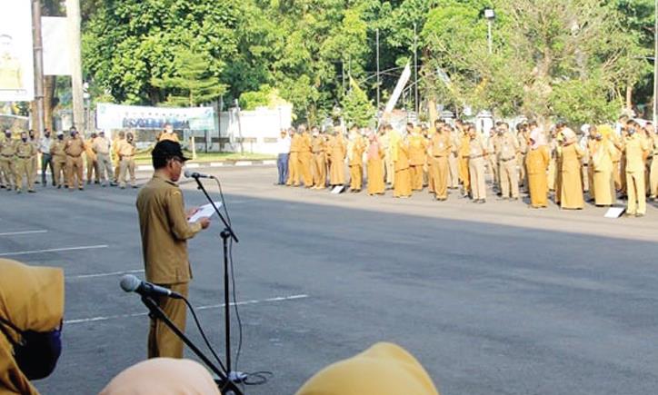 PNS Daerah Juga Mau Uang Pulsa
