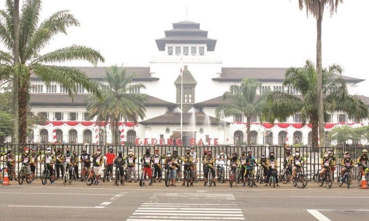 Solidaritas Indonesia, Alfamart Gelar Gowes Sabang Sampai Merauke