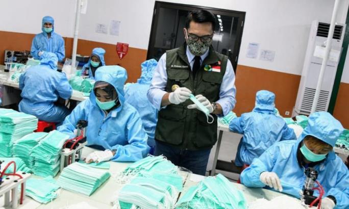 Ridwan Kamil Wajibkan Masyarakat Gunakan Masker Kain Tiga Lapis