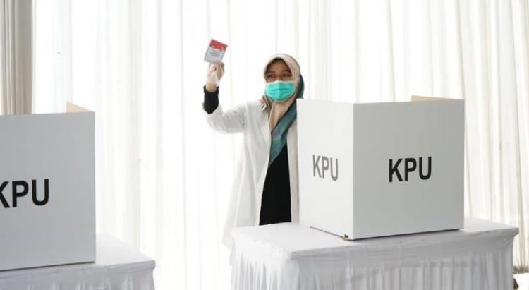 Dinasti Puluhan Tahun Runtuh