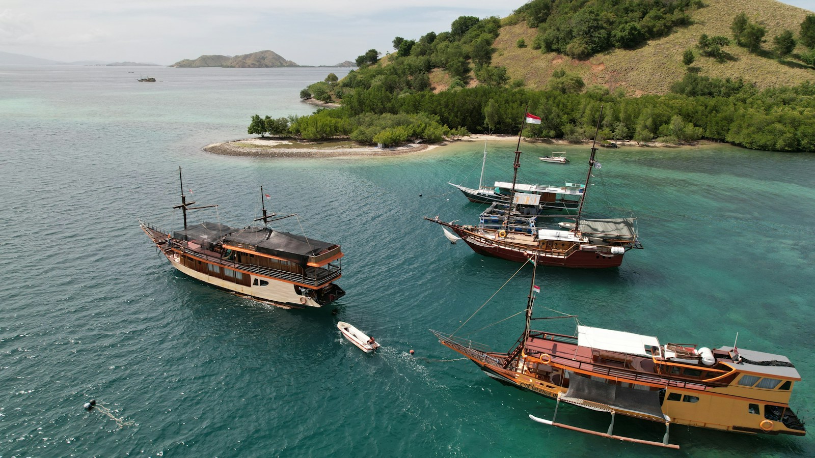 Ilustrasi kapal dan laut untuk survei meteo-oseanografi BMKG di Selat Sunda