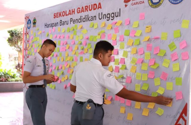 Dokumentasi publikasi SMA Unggul Garuda dari Kemensetneg.