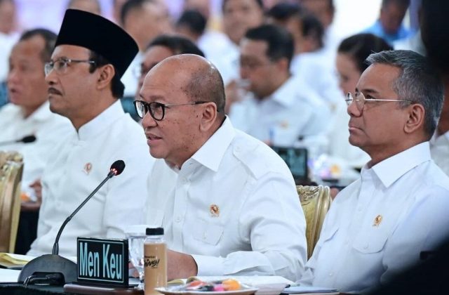 Sidang Kabinet Paripurna membahas realisasi investasi dua tahun pemerintahan