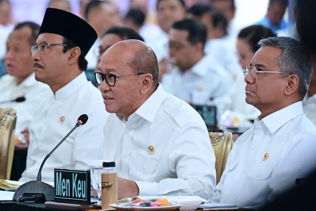 Sidang Kabinet Paripurna membahas realisasi investasi dua tahun pemerintahan