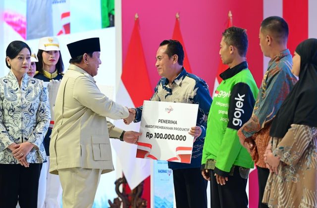 Presiden Prabowo menyampaikan target penyaluran kredit rakyat untuk 2027
